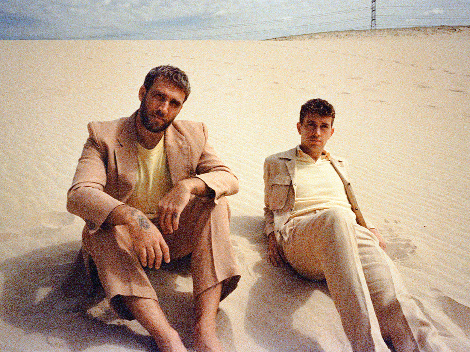 Fotografía promocional de Flight Facilities