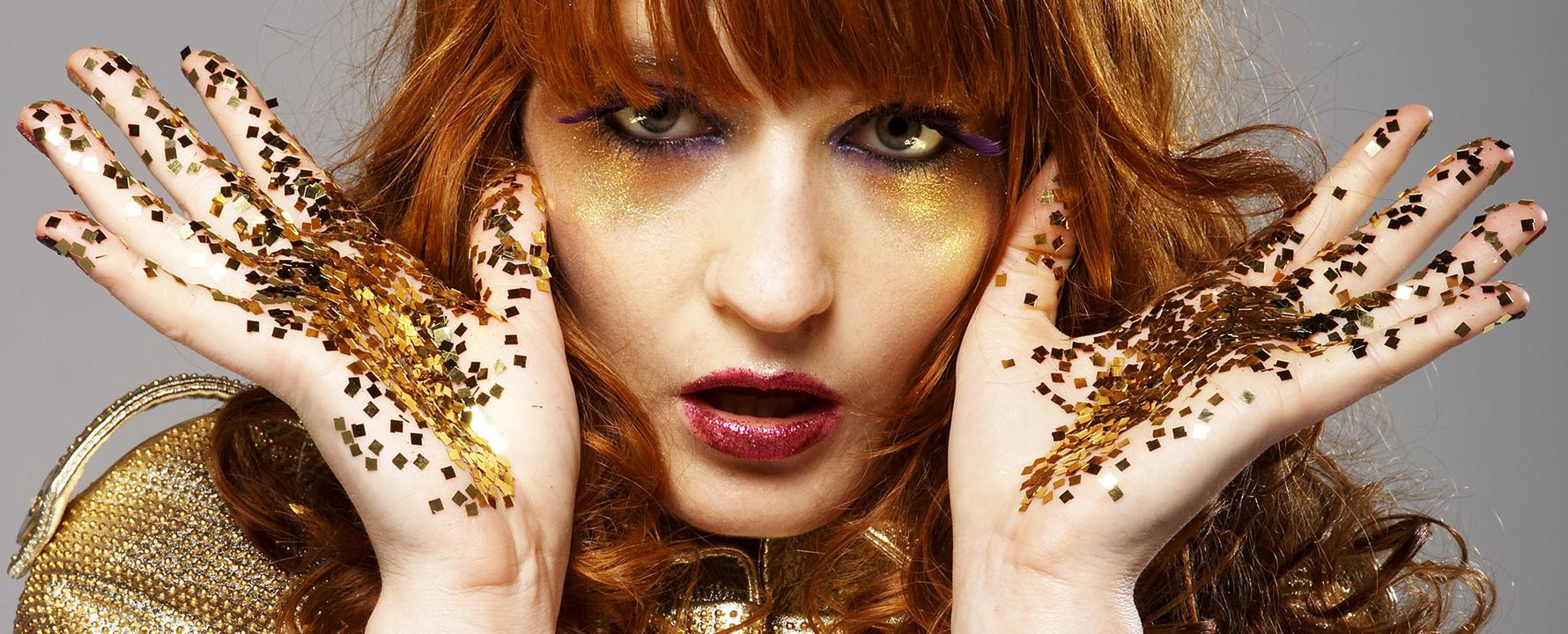 Fotografia promocional de Florence + The Machine.