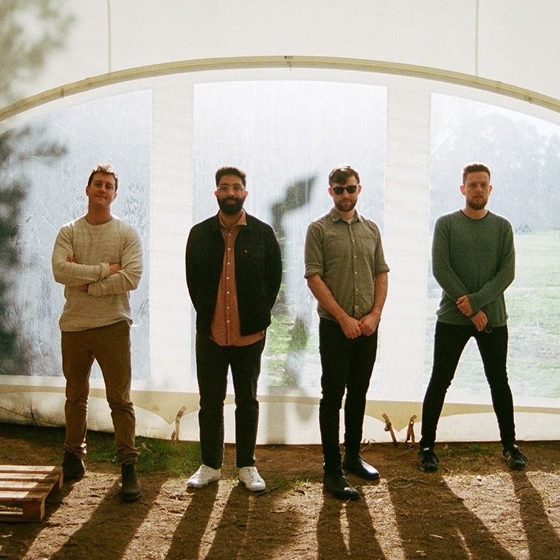 Fotografia promocional de Four in the Morning.
