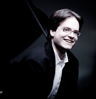 Fotografía promocional de Francesco Piemontesi