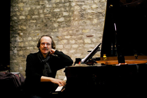 Fotografia promocional de François Couturier.