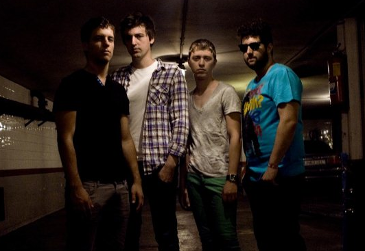 Fotografía promocional de Fuzzy White Casters