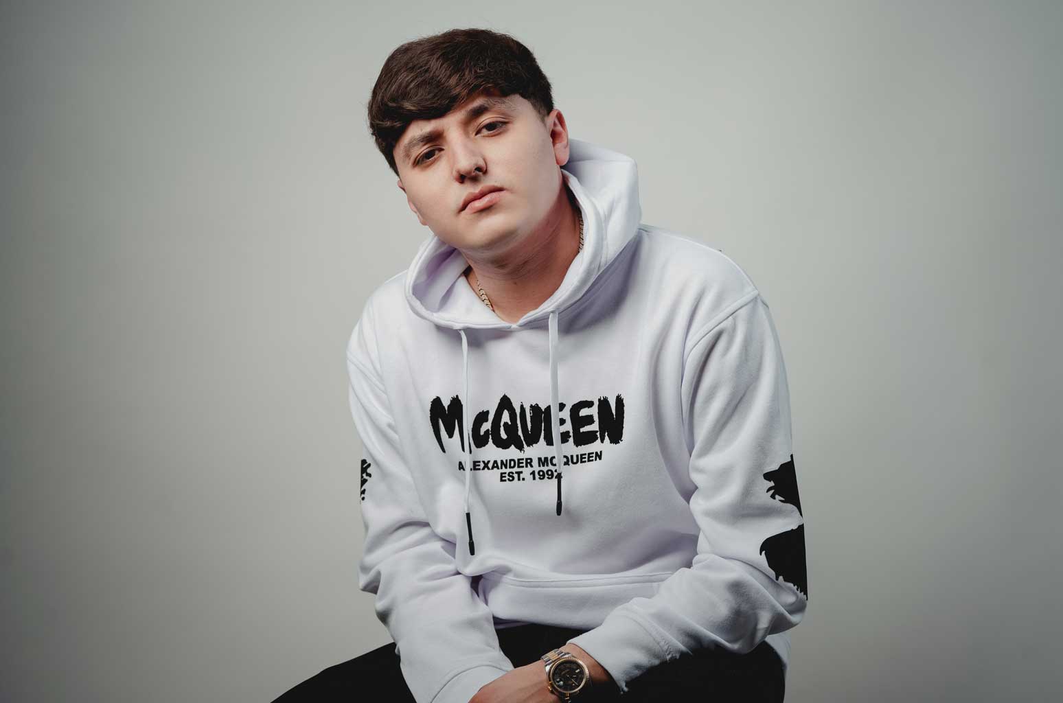 Fotografía promocional de Gabito Ballesteros