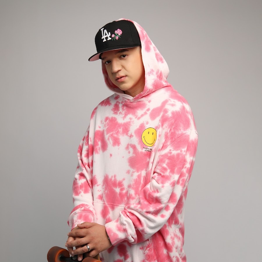 Promotional photograph of Gabriel EMC.