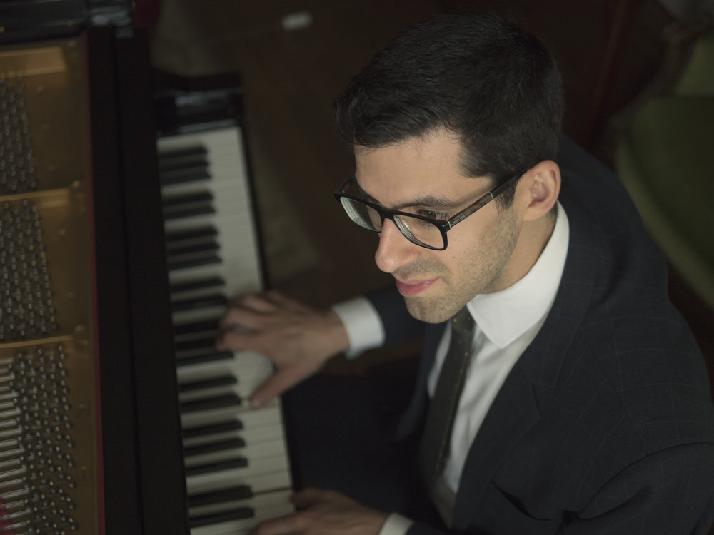 Fotografia promocional de Gabriel Latchin Trio.