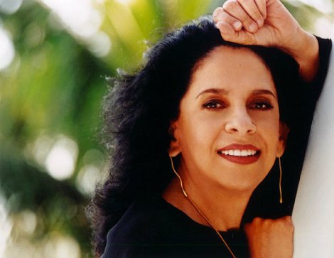 Fotografía promocional de Gal Costa