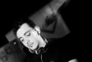 Fotografía promocional de Gerard Bauza