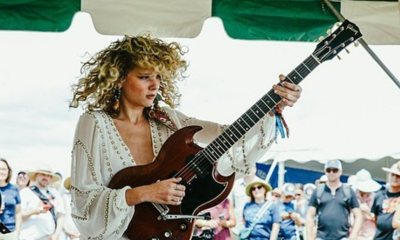 Fotografía promocional de Grace Bowers