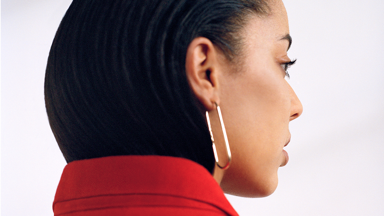 Promotional photograph of Grace Carter.