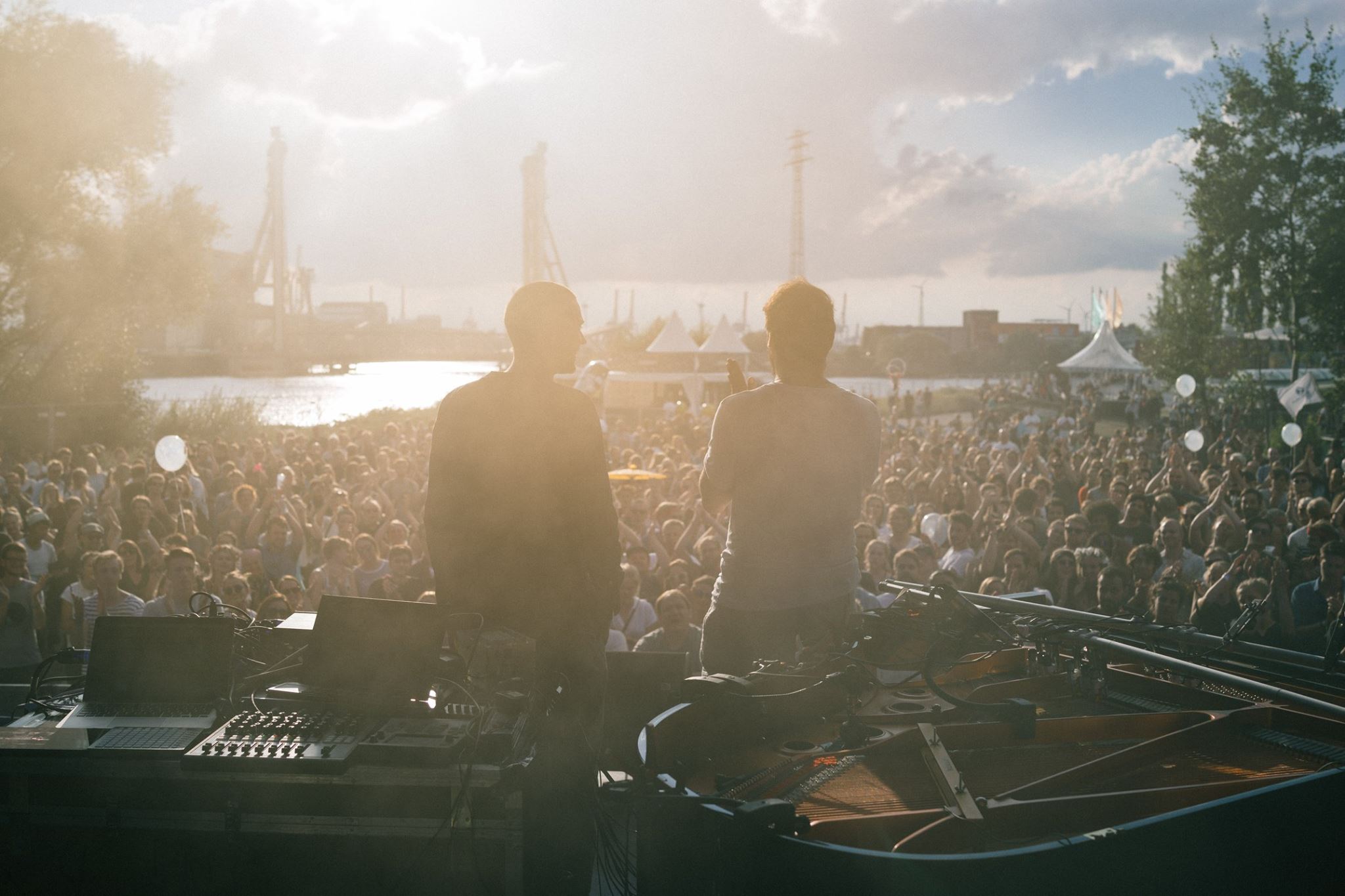 Grandbrothers concert in Paris