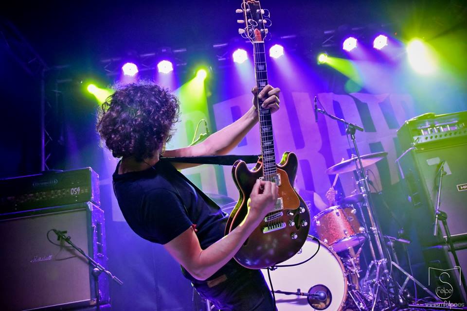 Fotografía promocional de Green Desert Water