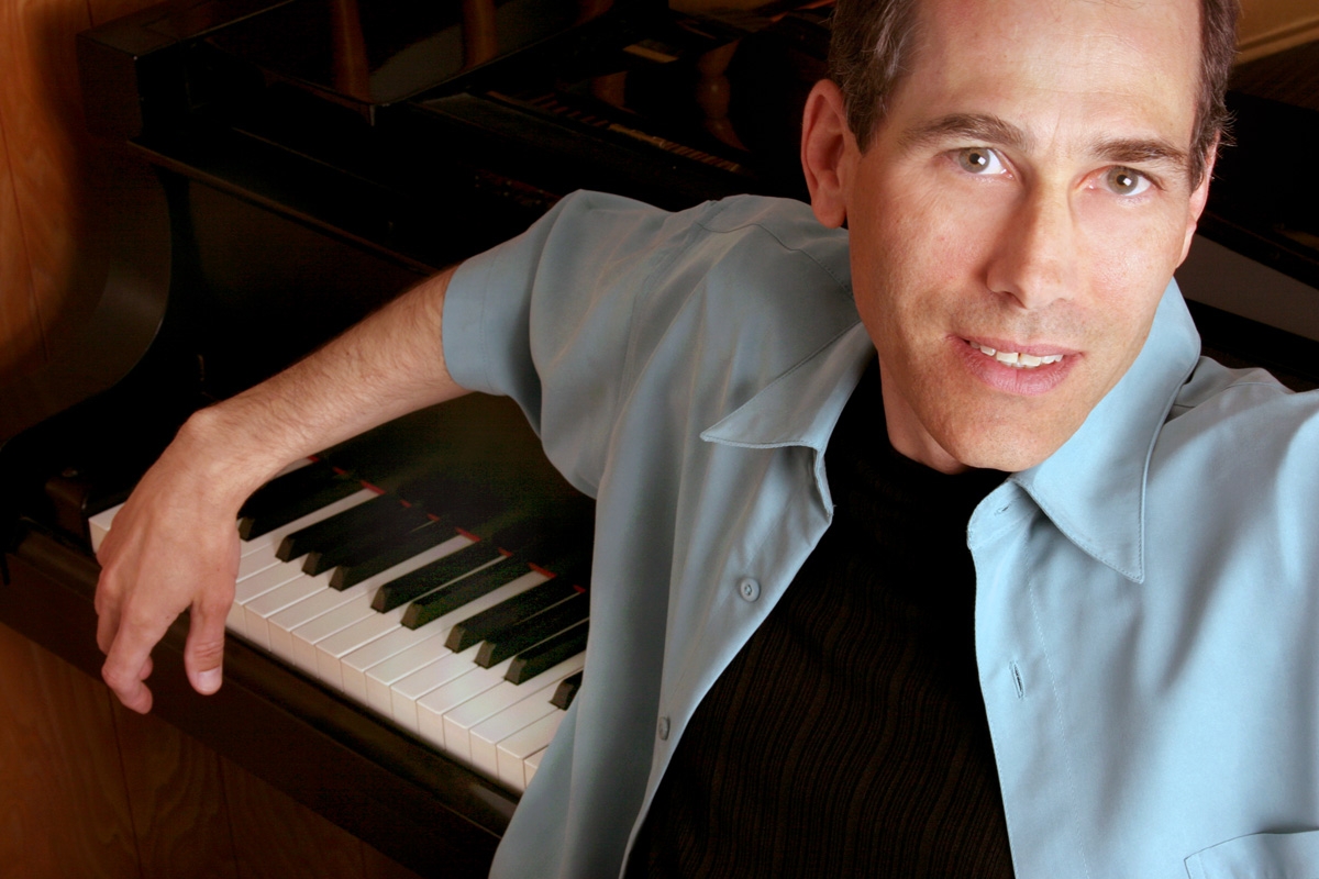 Fotografía promocional de Gregg Karukas