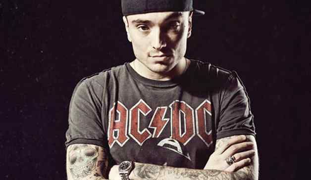 Fotografía promocional de Guè Pequeno