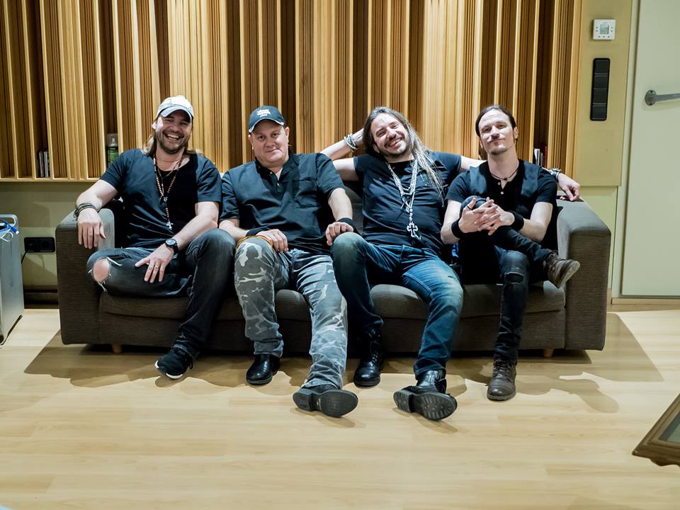 Fotografía promocional de GÜRU