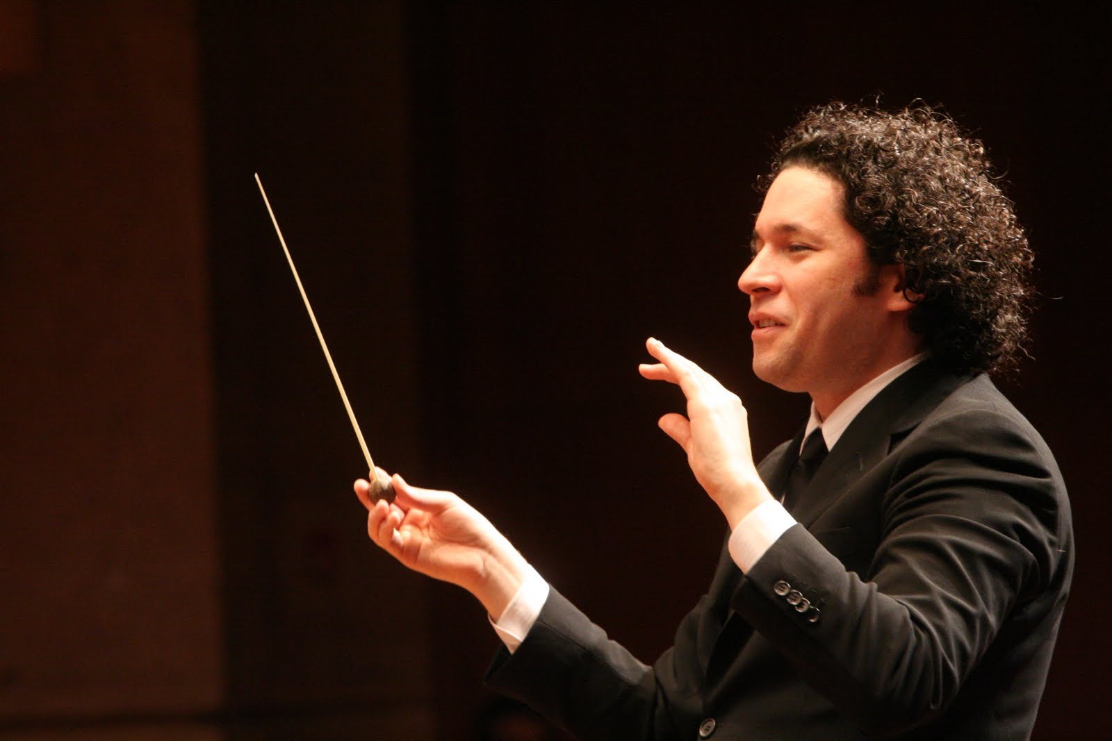 Fotografía promocional de Concierto de Gustavo Dudamel + Dia De Los Muertos + Los Angeles Philharmonic en Los Angeles