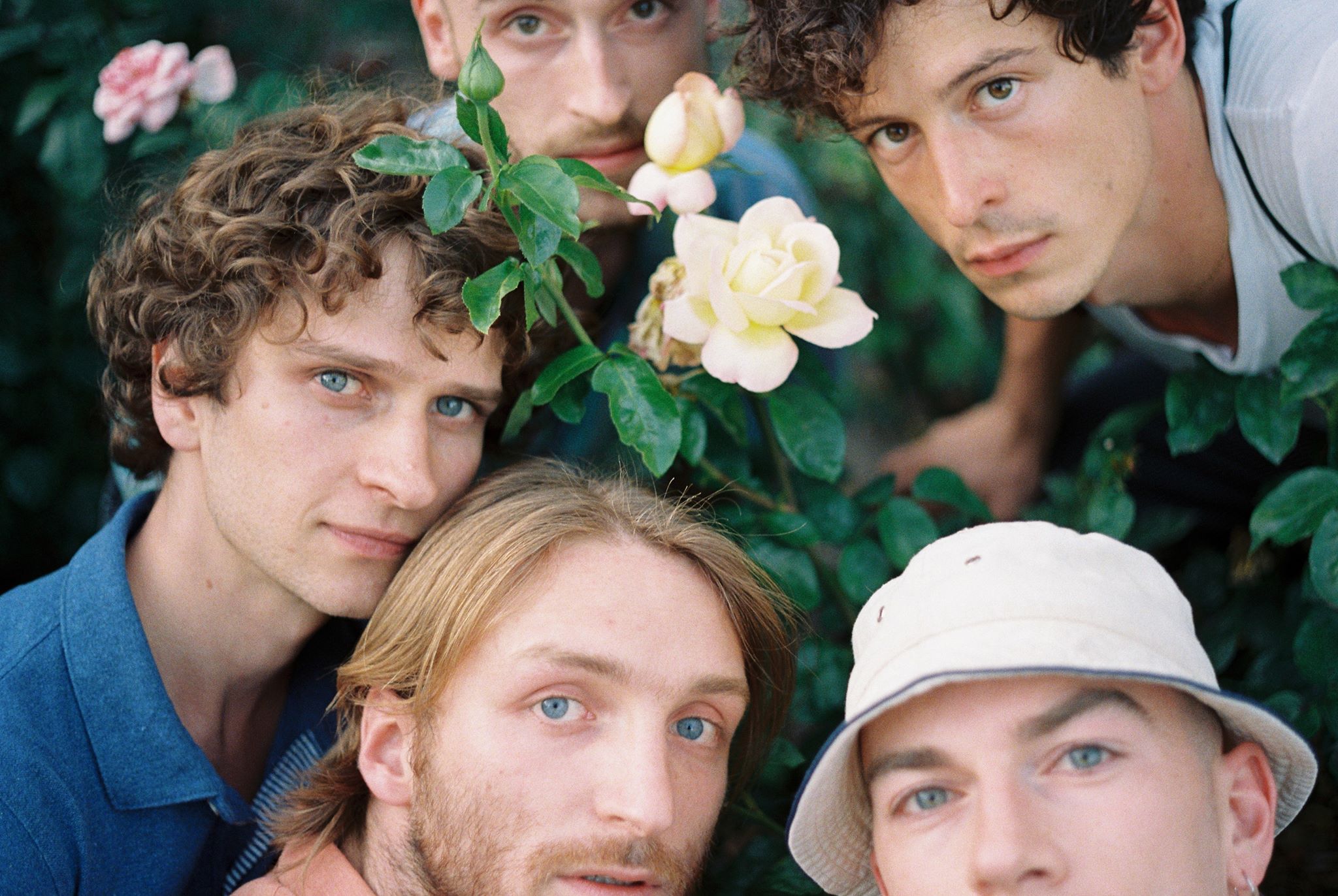 Promofoto von Habla de mí en presente.