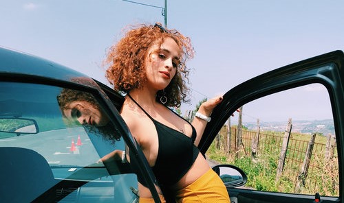 Fotografía promocional de Hakima Flissi