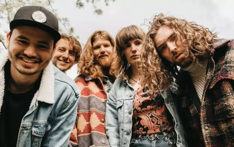 Fotografía promocional de Concierto de Harlem Lake en Colonia