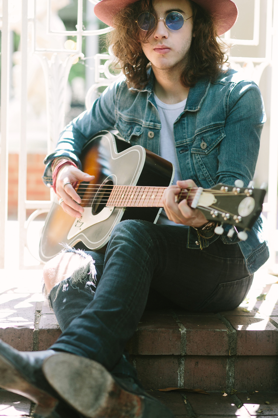Fotografía promocional de Harrison Whitford