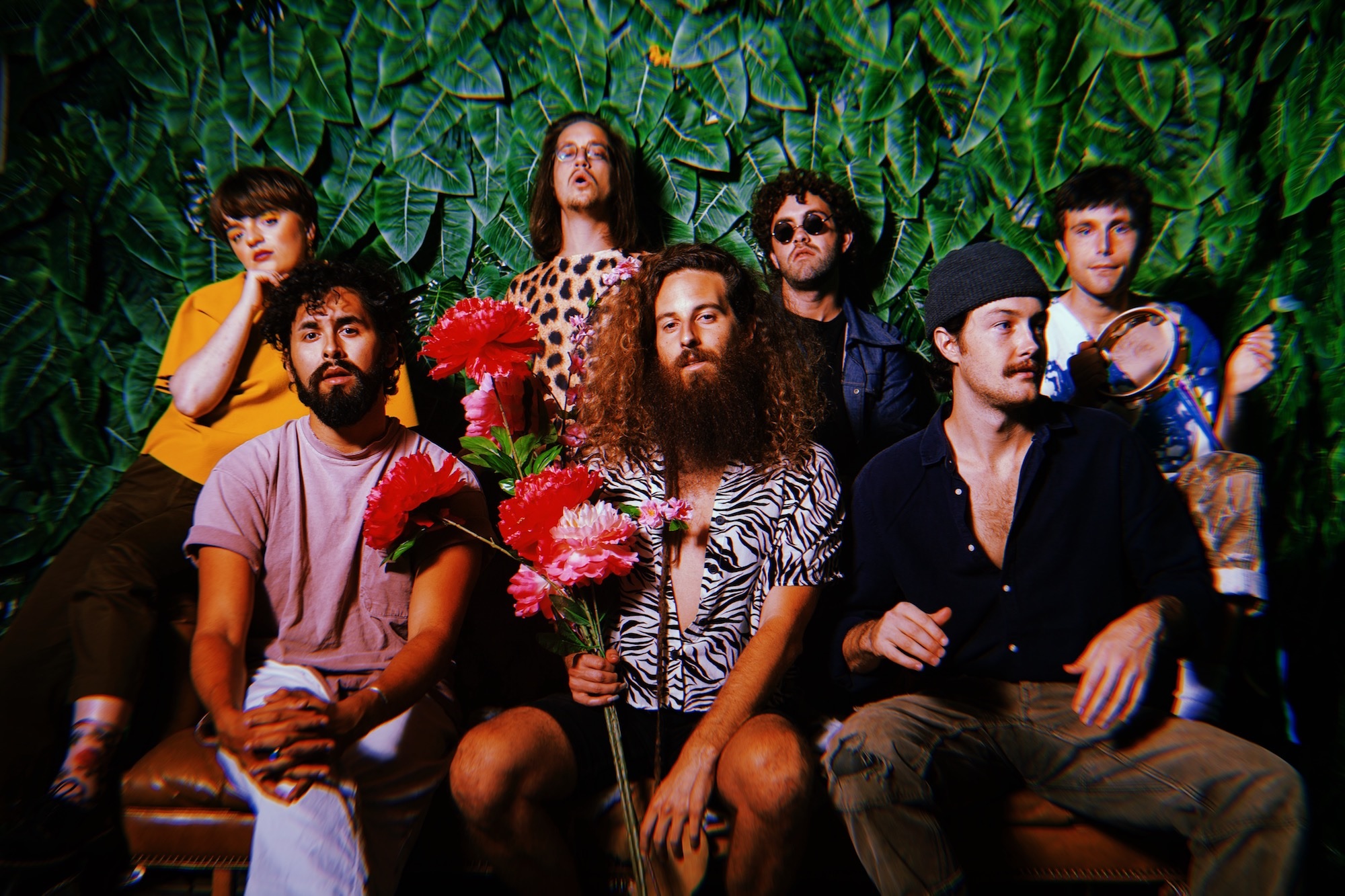 Fotografia promocional de Hello Forever.