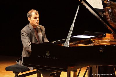 Fotografia promocional de herve billaut.