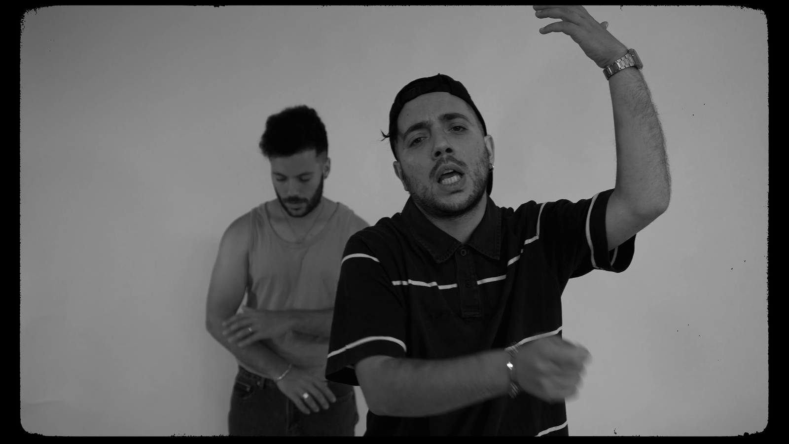 Promotional photograph of Hide Tyson y Sokez.