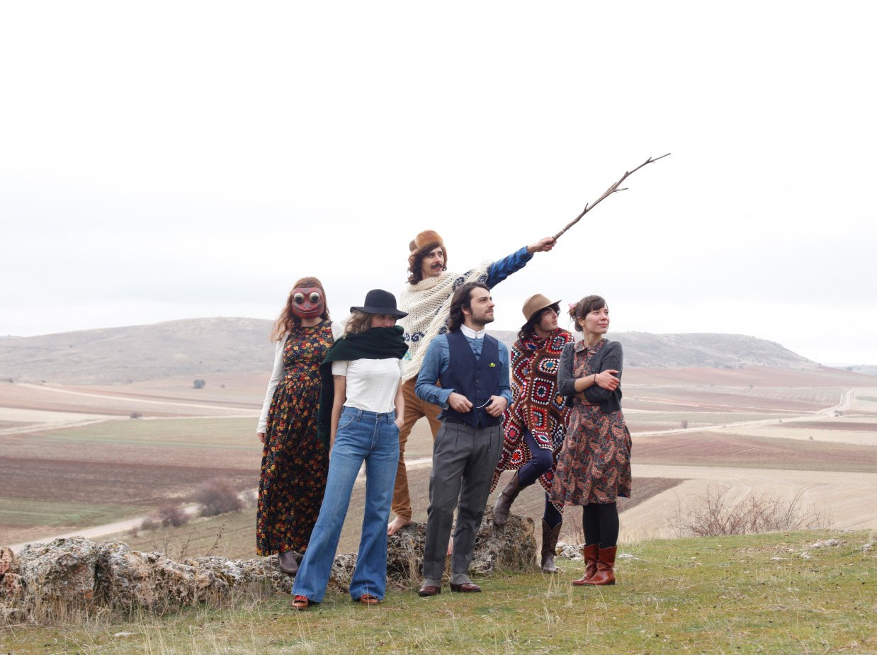 Fotografía promocional de Hola a todo el mundo