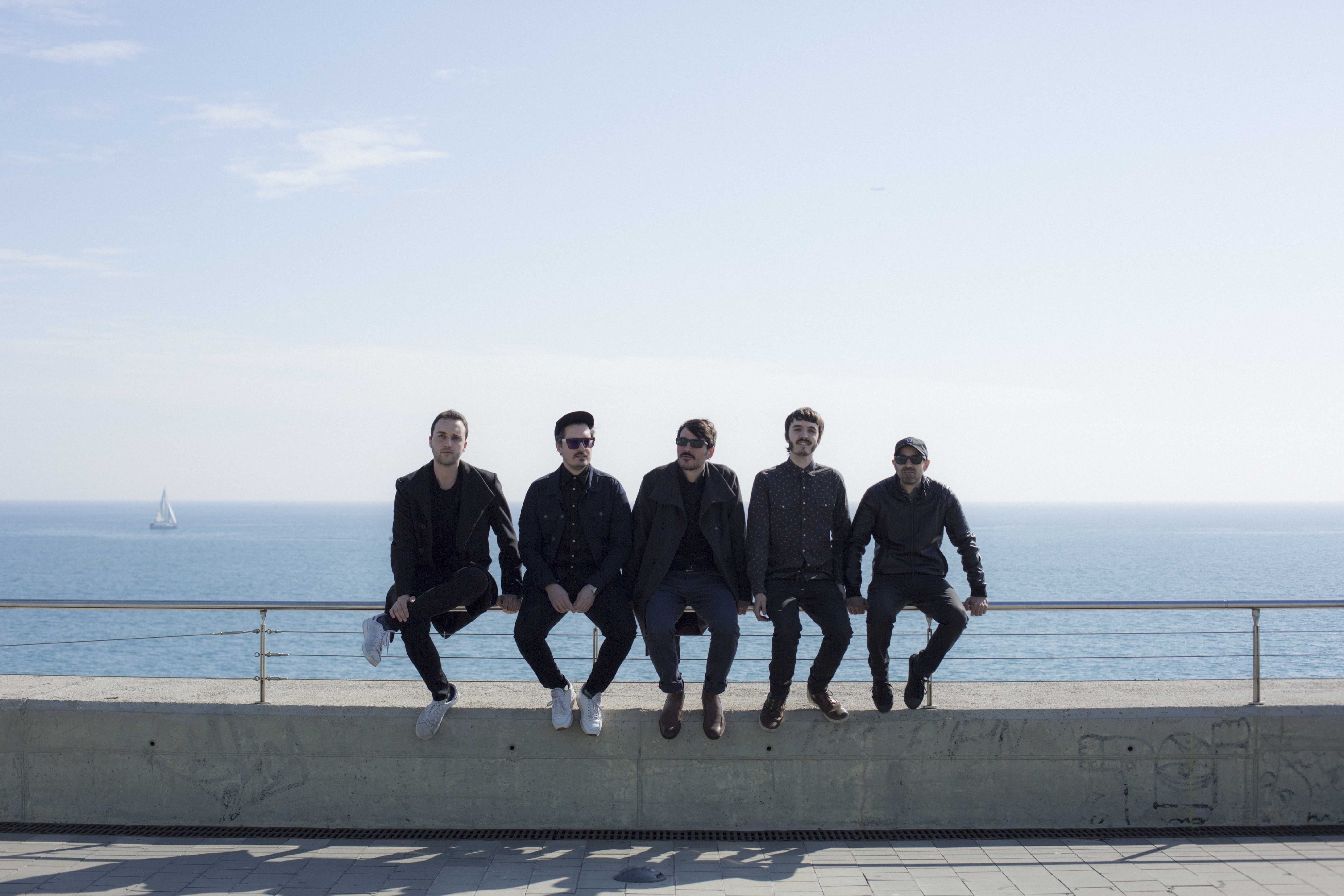 Fotografía promocional de Hola Chica