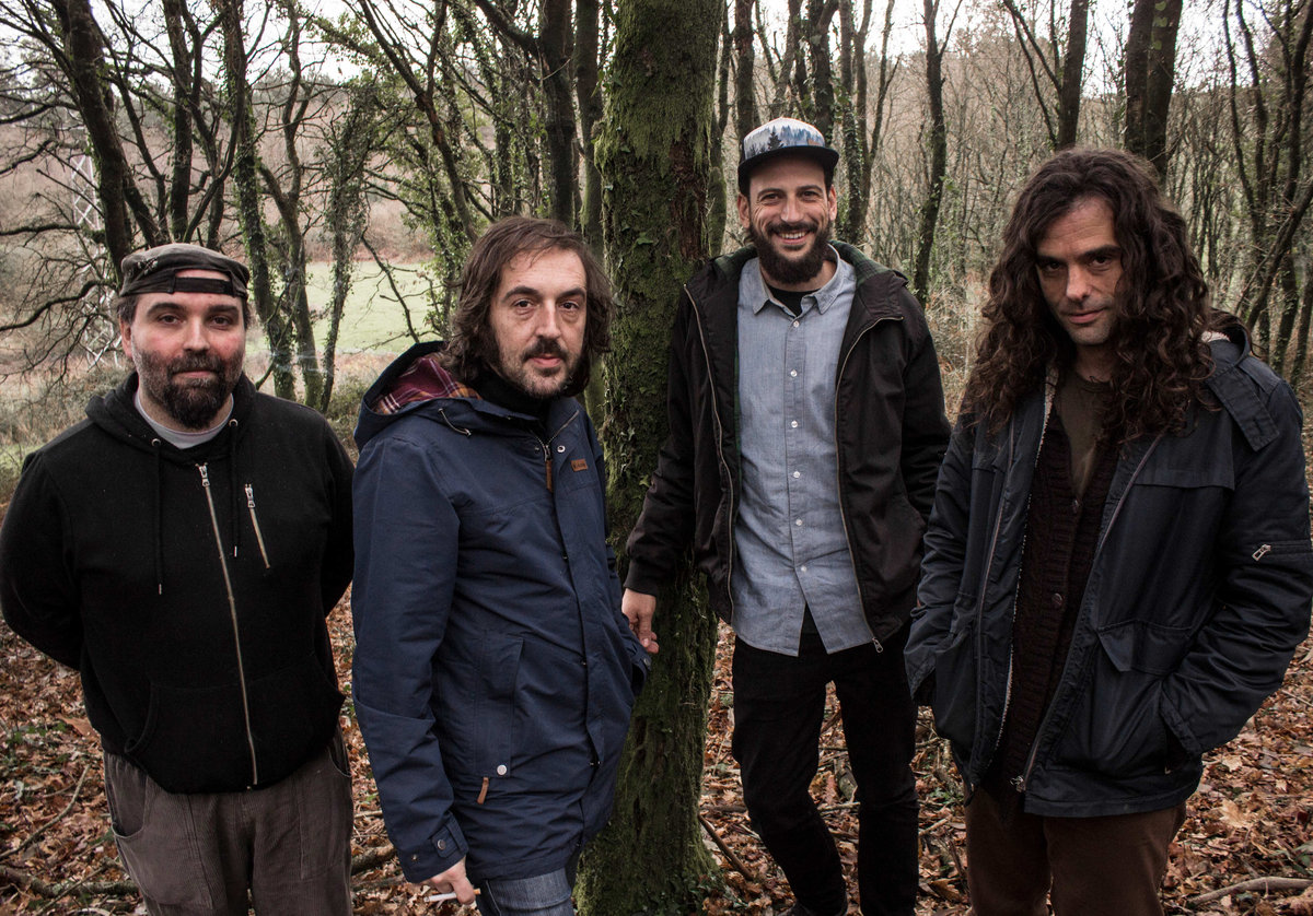 Fotografía promocional de Holywater