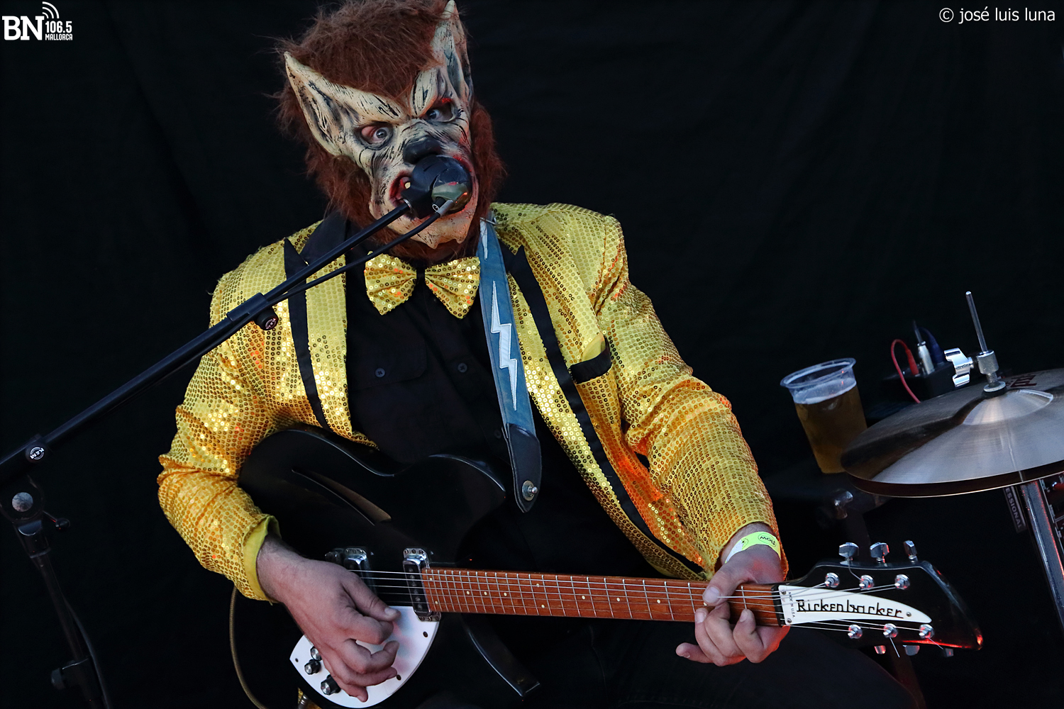 Fotografía promocional de Hombre Lobo Internacional