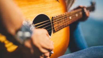 Promotional photograph of Honeyglaze.