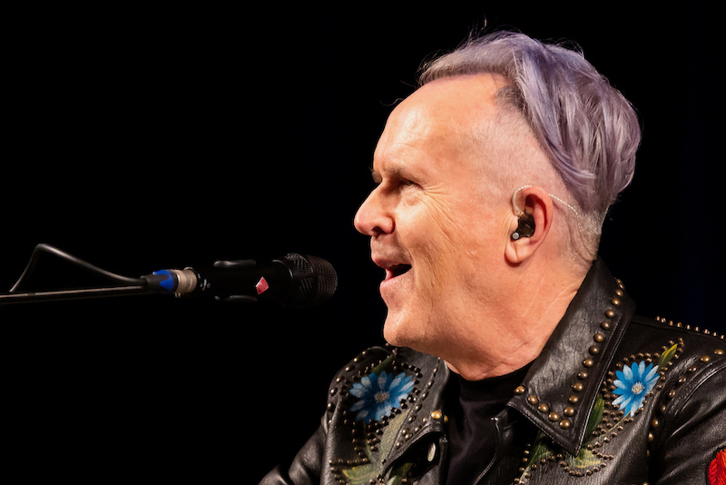 Promotional photograph of Howard Jones.