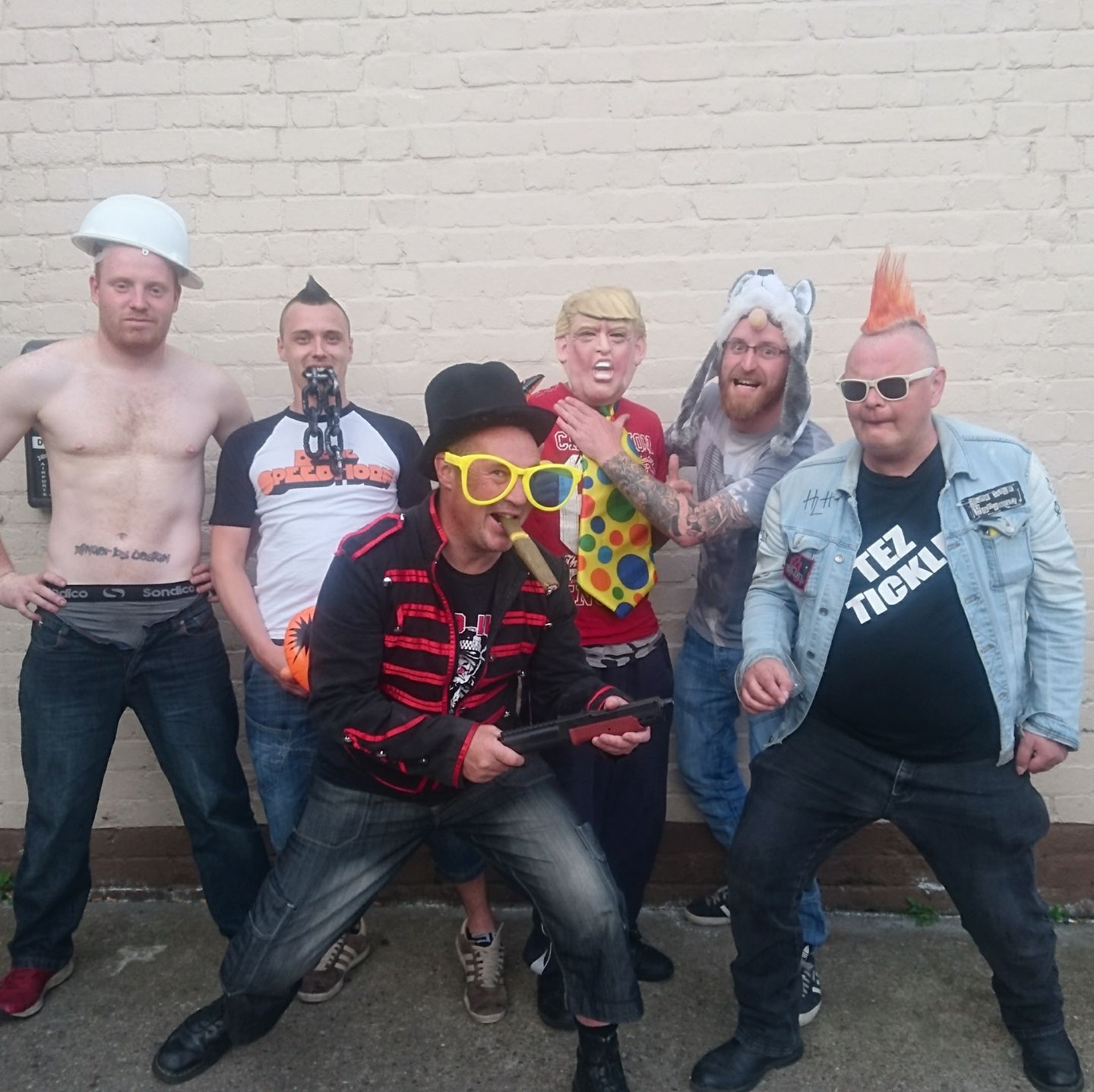 Promotional photograph of Concierto de Hung Like Hanratty en Londres.