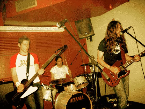Fotografia promocional de Husein Johnson And The 99 Garden Saicos.