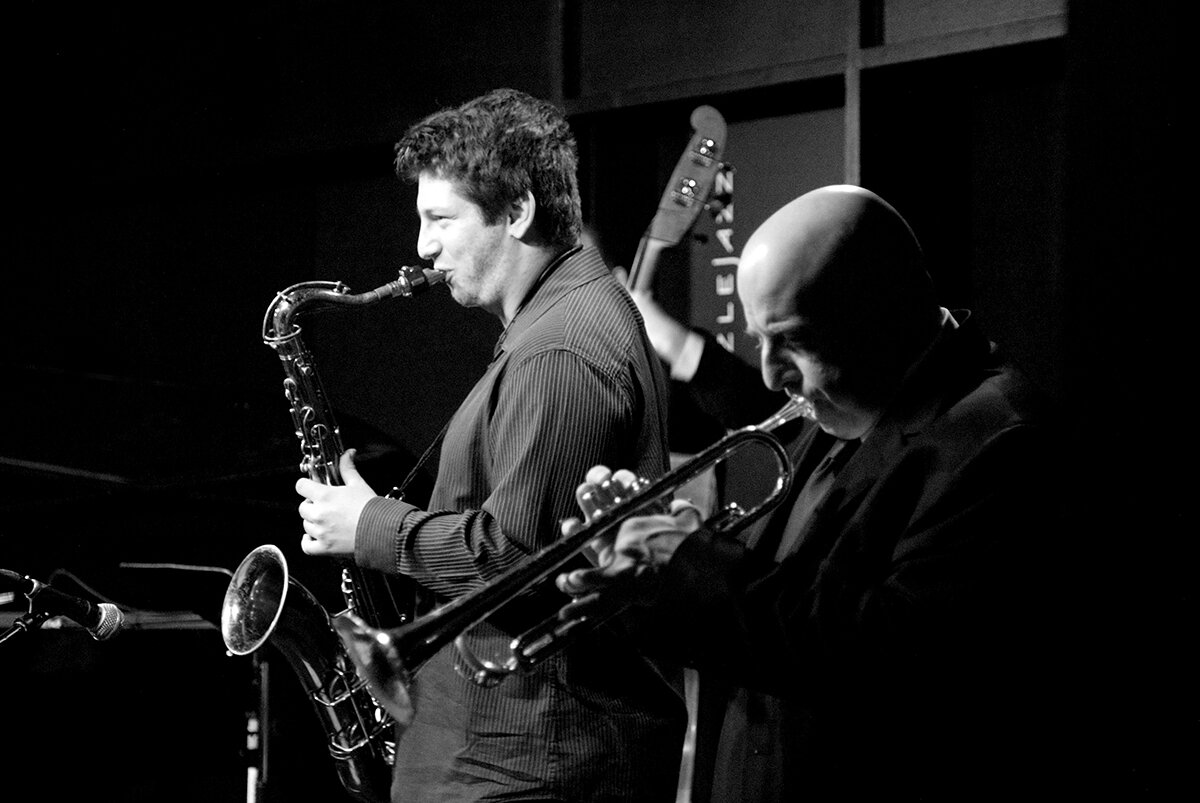Fotografia promocional de Ian Levy.
