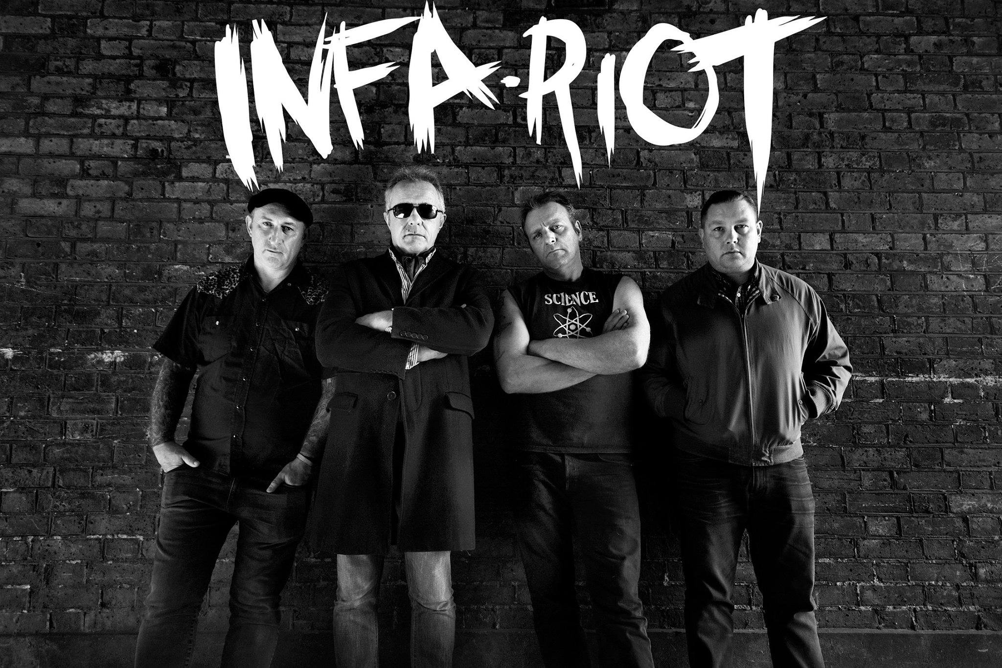 Fotografía promocional de Infa Riot