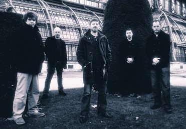 Fotografía promocional de IQ