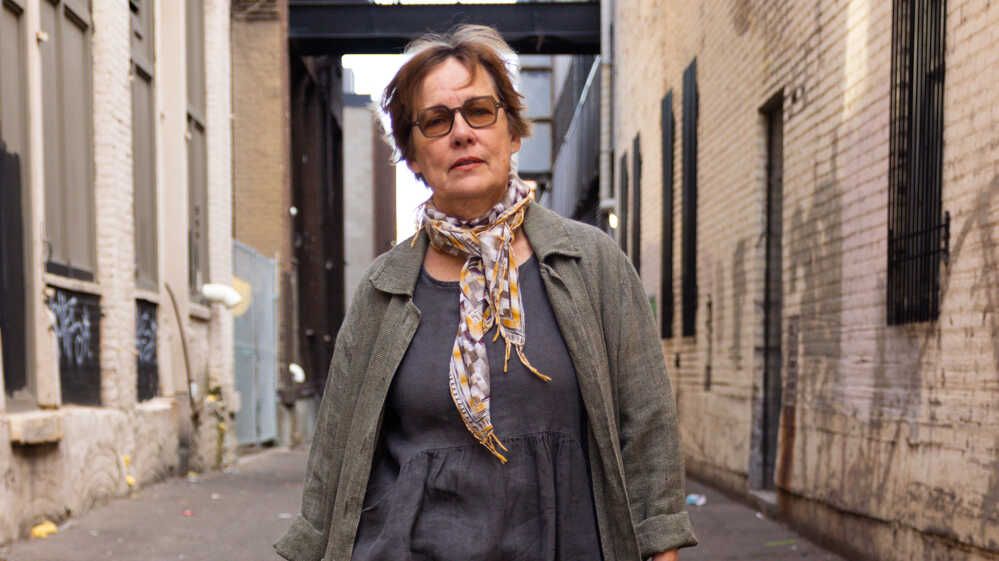 Promotional photograph of Iris DeMent.