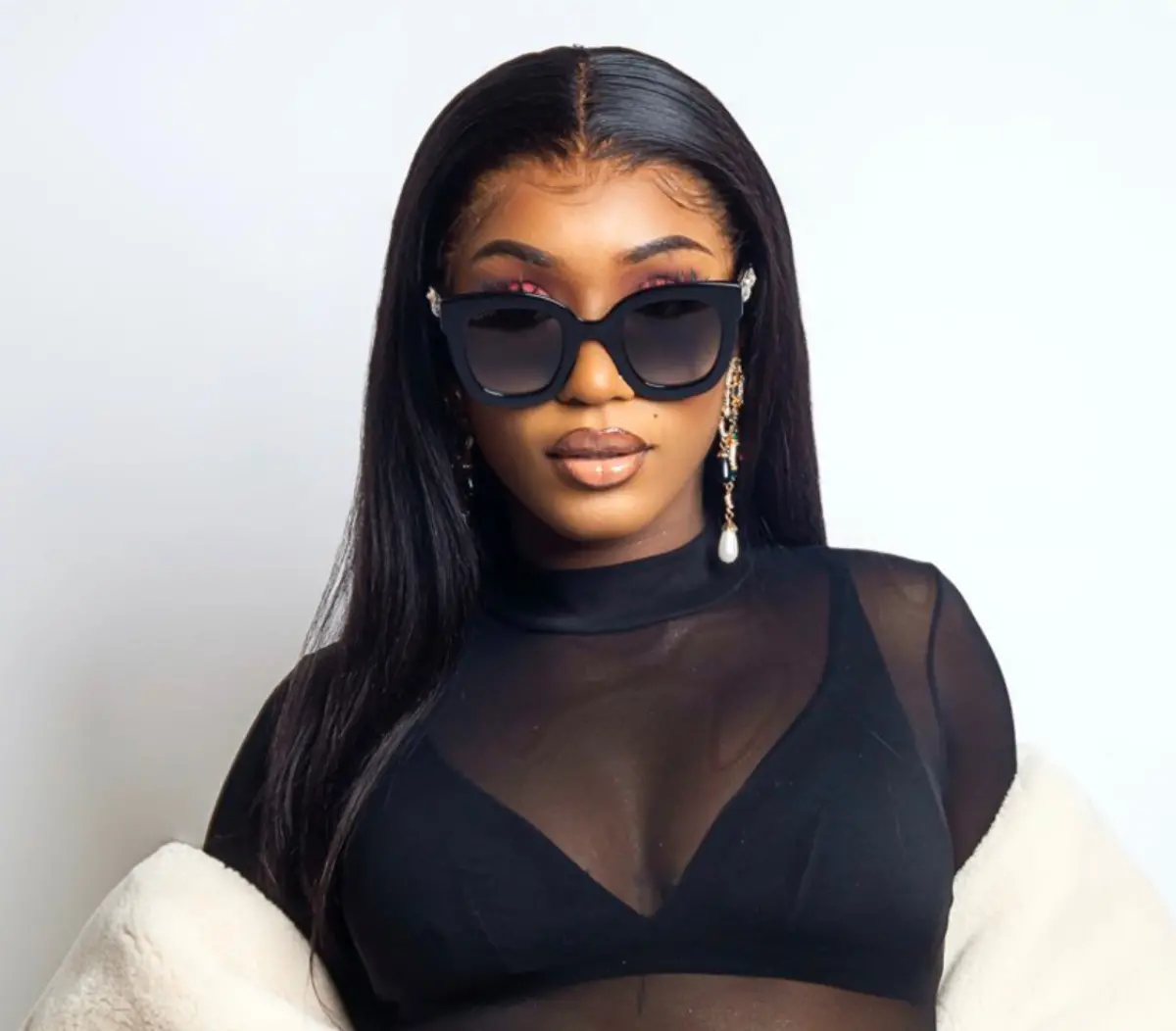 Fotografía promocional de Ivorian Doll