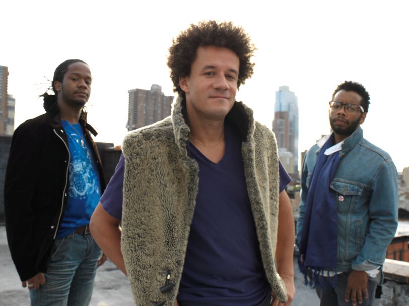 Promofoto von Concierto de Jacky Terrasson Trio en Hirson.