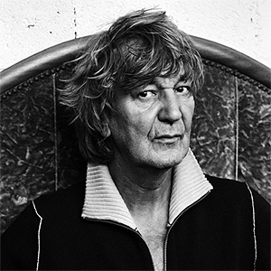 Promotional photograph of Jacques Higelin.