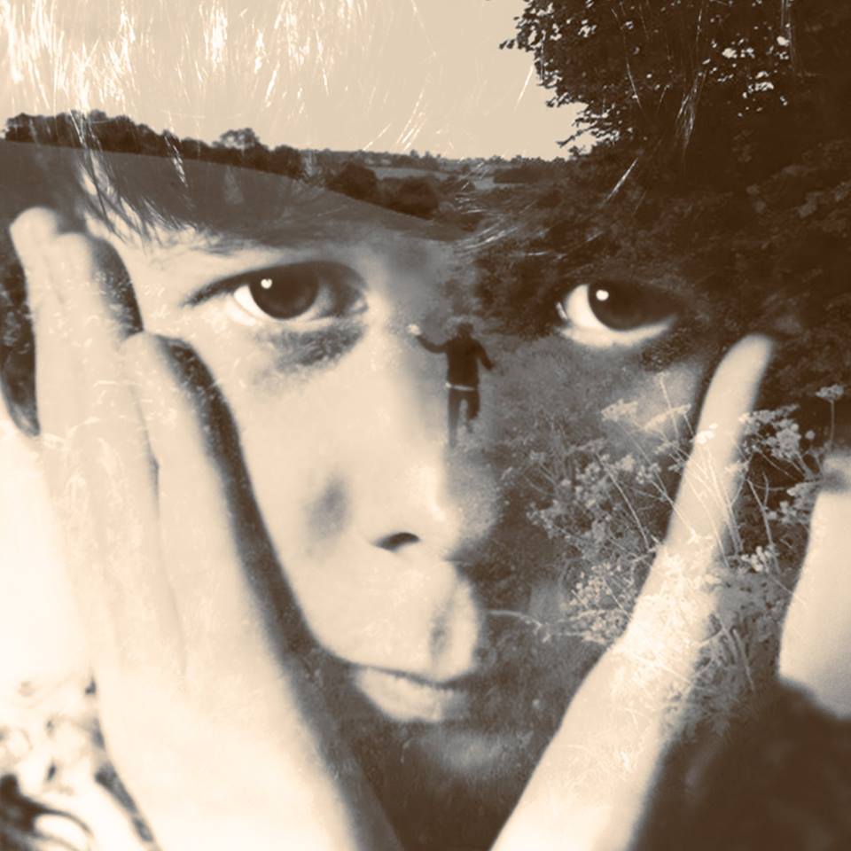 Fotografía promocional de James Holt