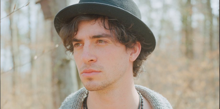 Promotional photograph of Jan Oliver.