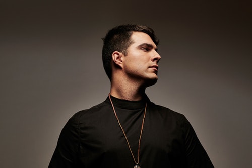 Fotografía promocional de Concierto de Jeremy Dutcher en Reston