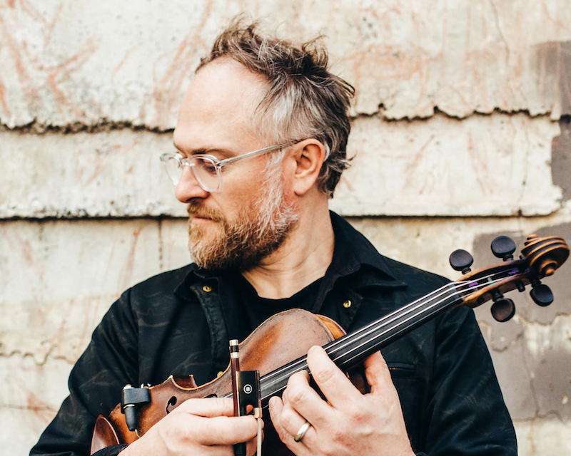 Fotografía promocional de Jesse Zubot