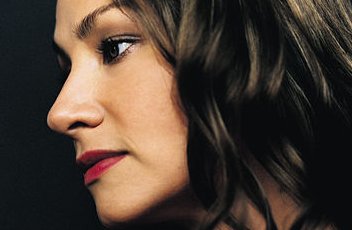 Promotional photograph of Joan Osborne.