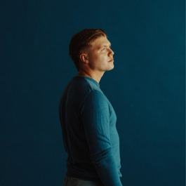 Promofoto von Joel Foster.