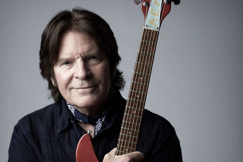 Promofoto von Concierto de John Fogerty en Stanford.
