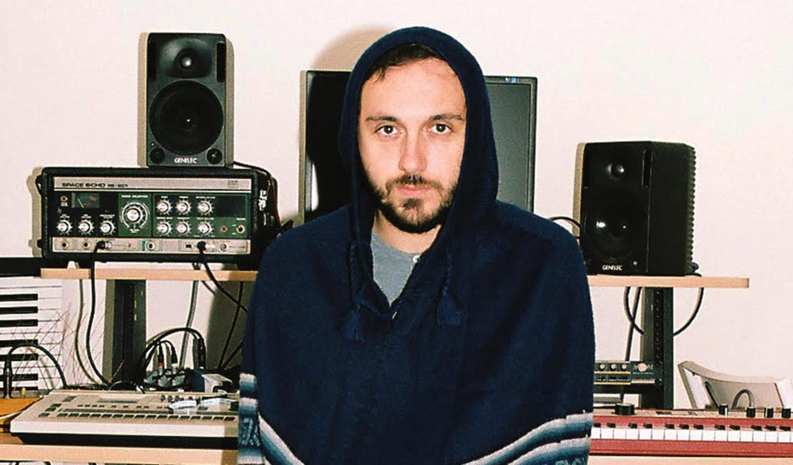 Fotografía promocional de John Talabot