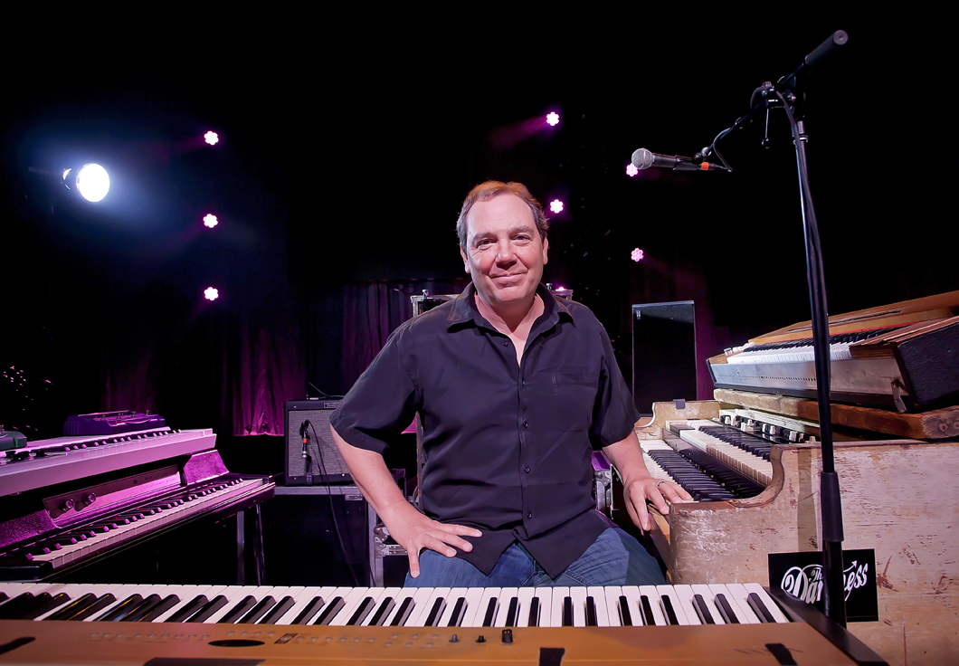 Promotional photograph of Concierto de JoJo Hermann en Atlanta.